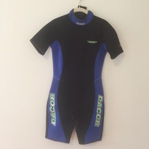 Dacor 3/2 mm Women's Wet Suit